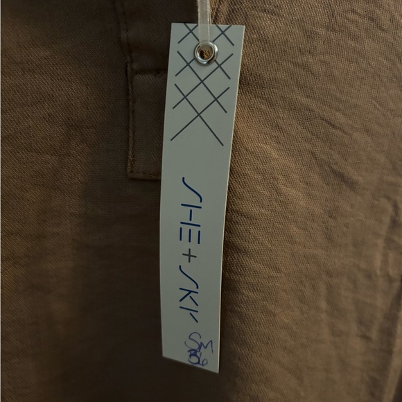 Top - Picture 3 of 3